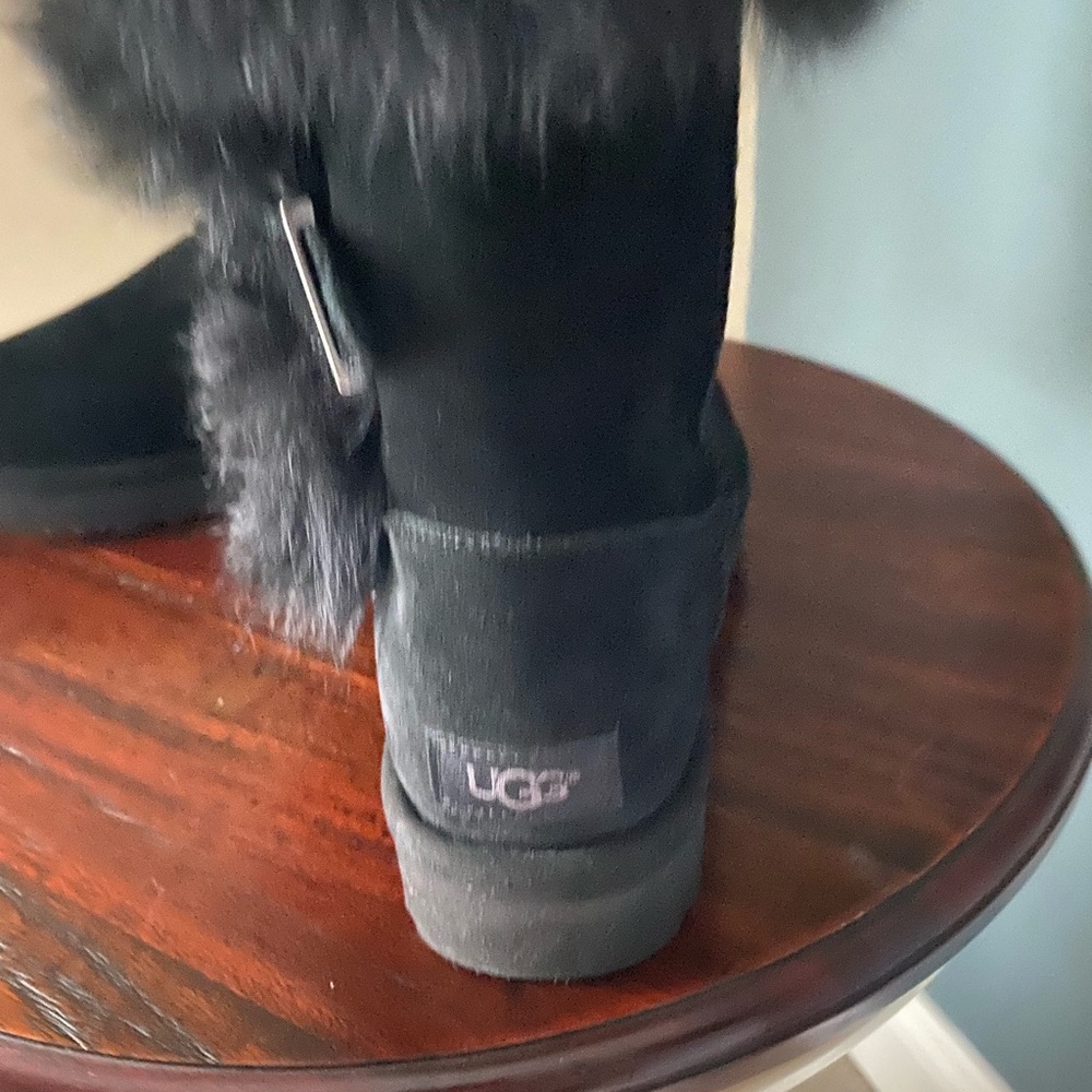 Womens Ugg boots - Picture 4 of 7